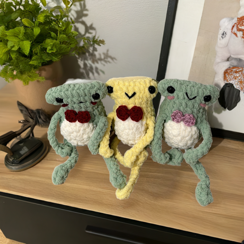 Light Green Crochet Leggings Frog with Bow Tie