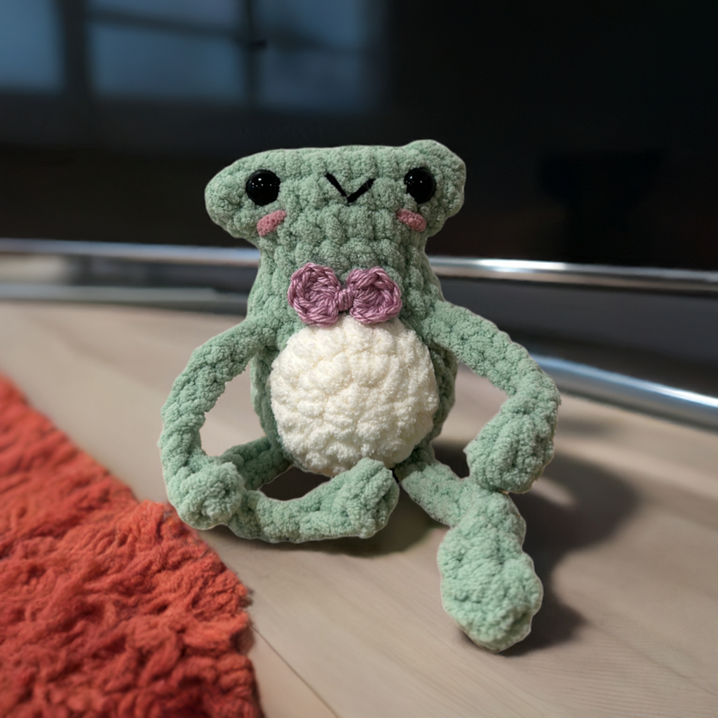 Light Green Crochet Leggings Frog with Bow Tie
